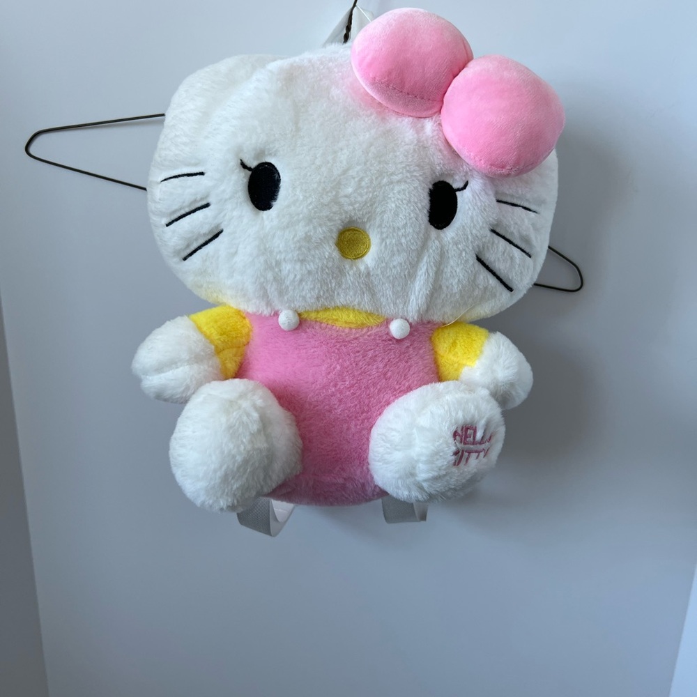 Hello Kitty Plush backpack with Pink Bow
